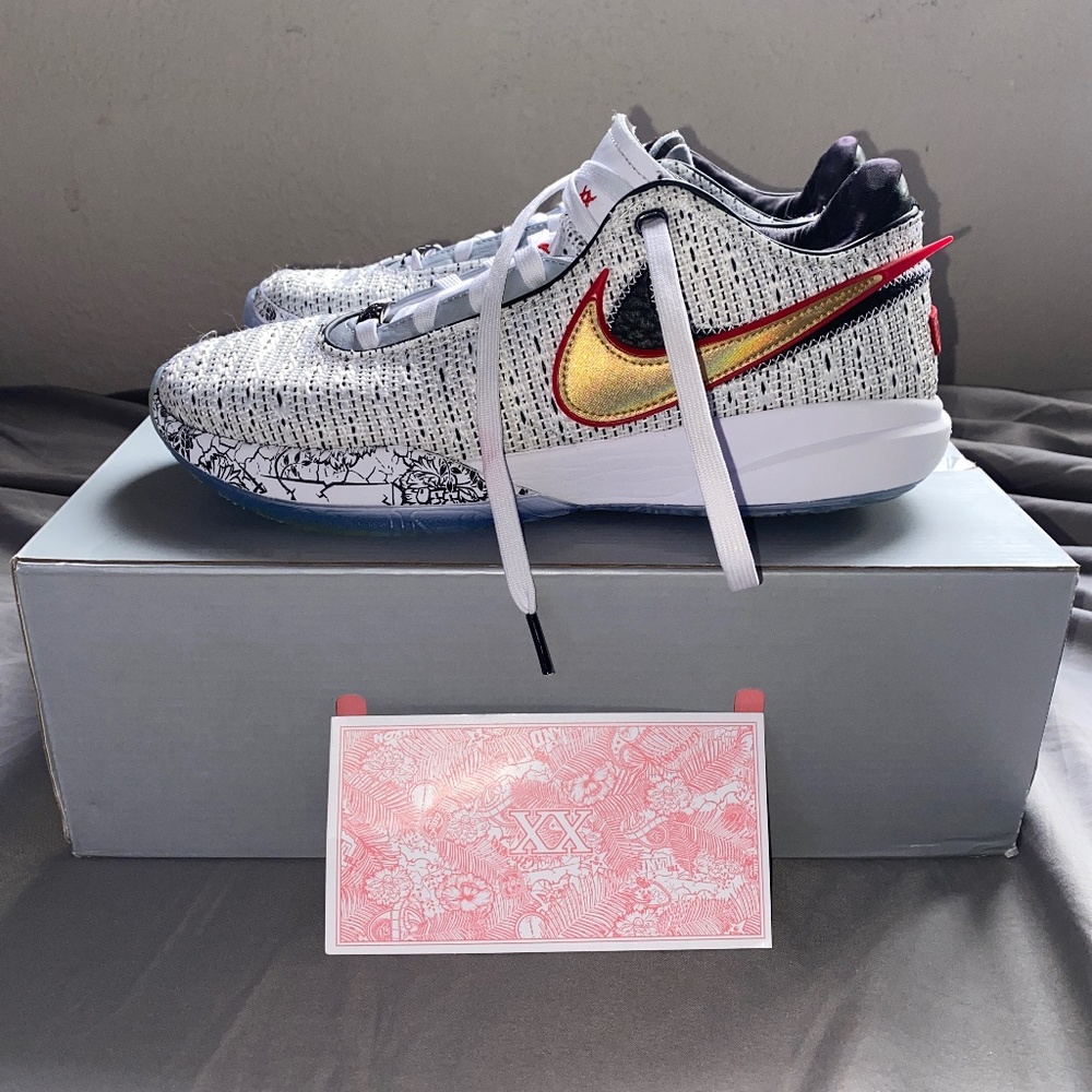 Lebron 20 Men’s size 9 “Debut” Colorway